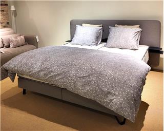 Boxspring Revor Comodino Boxspring Revor Comodino